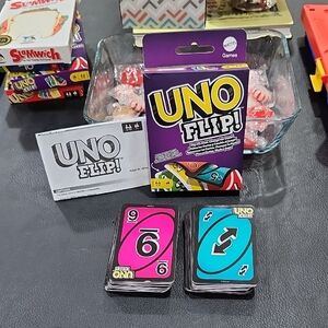 UNO FLIP CARD GAME